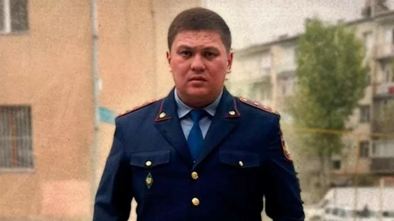 Шымкенттегі "ең адал" полиция қызметкері пара алды деген күдікке ілінді