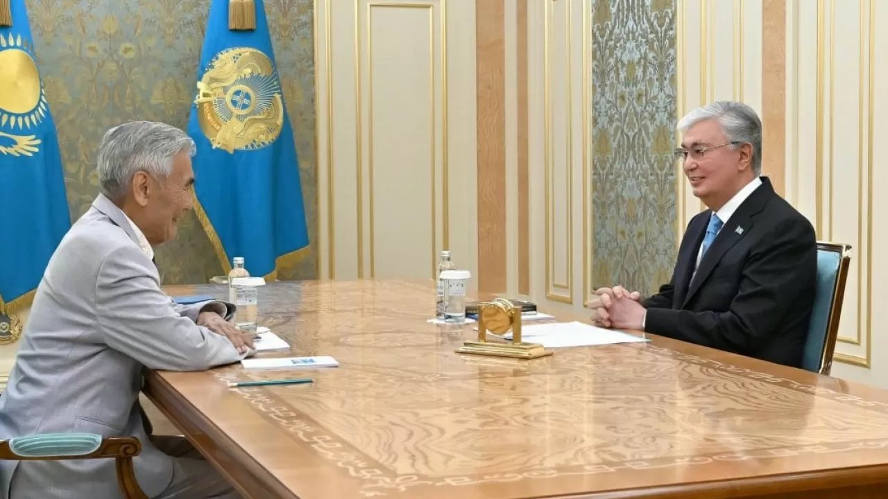 К чему призывает Токаев старшее поколение Казахстана?