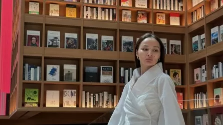 «Неге әлі ат мініп, жайлауда шапқылап жүр»: Жұлдыз Әбдікәрімова балалар әдебиетіне қатысты ойын айтты 