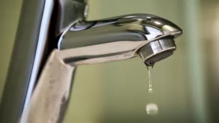 В Алматы должникам пригрозили отключением горячей воды