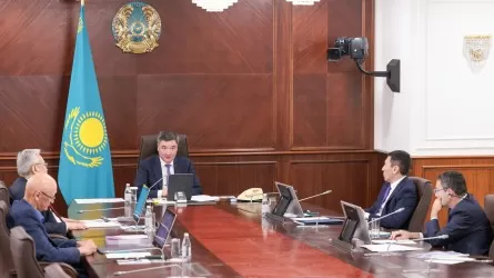 Олжас Бектенов поручил увеличить долю внутристрановой ценности в закупках "Самрук-Казына" до 88% 