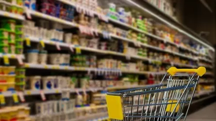Теңгенің долларға қатысты әлсіреуі азық-түлік бағасына қалай әсер етеді?