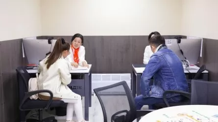 «Жұмыс істеймін деген адамға жақсы мүмкіндік»: Елорда тұрғыны жаңа мамандықты қалай игергенін айтты