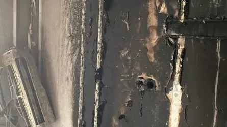 Пожарные боролись с огнем в гостинице Караганды 