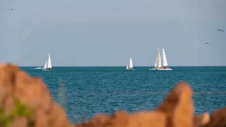 В Актау приостановили проекты по развитию морского туризма