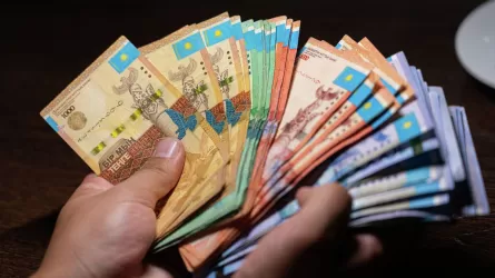 Павлодар облысының тұрғынынан 24 млн теңге бопсалаған азаматтар сотталды
