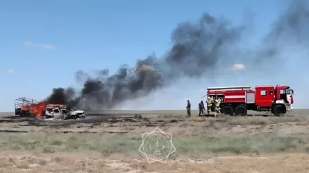 Атырау облысында Өзбекстан азаматтары мінген көлік жанып кетті