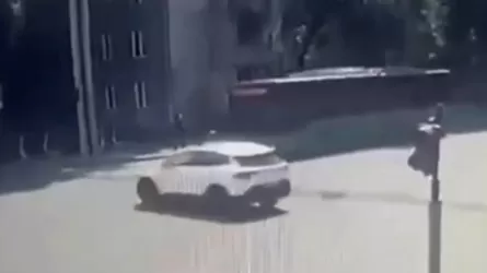 Желіде Алматыда болған жол апатының видеосы пайда болды