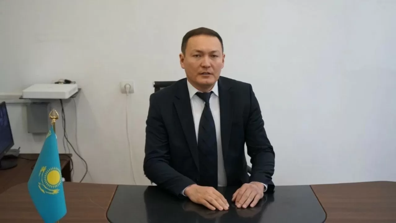 "Әкімнен таяқ жедім": Алматы облысында ауыл әкімі мен тұрғыны төбелесіп қалды