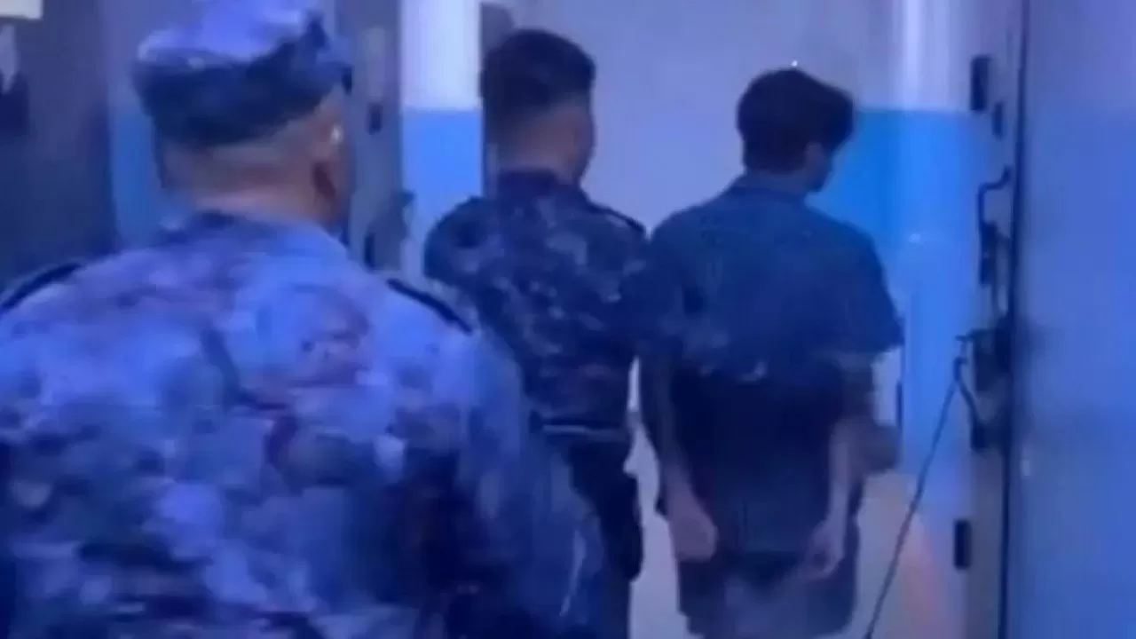 Ақтөбе облысында балаларға бұрыш баллонын шашқан жасөспірім қамауға алынды