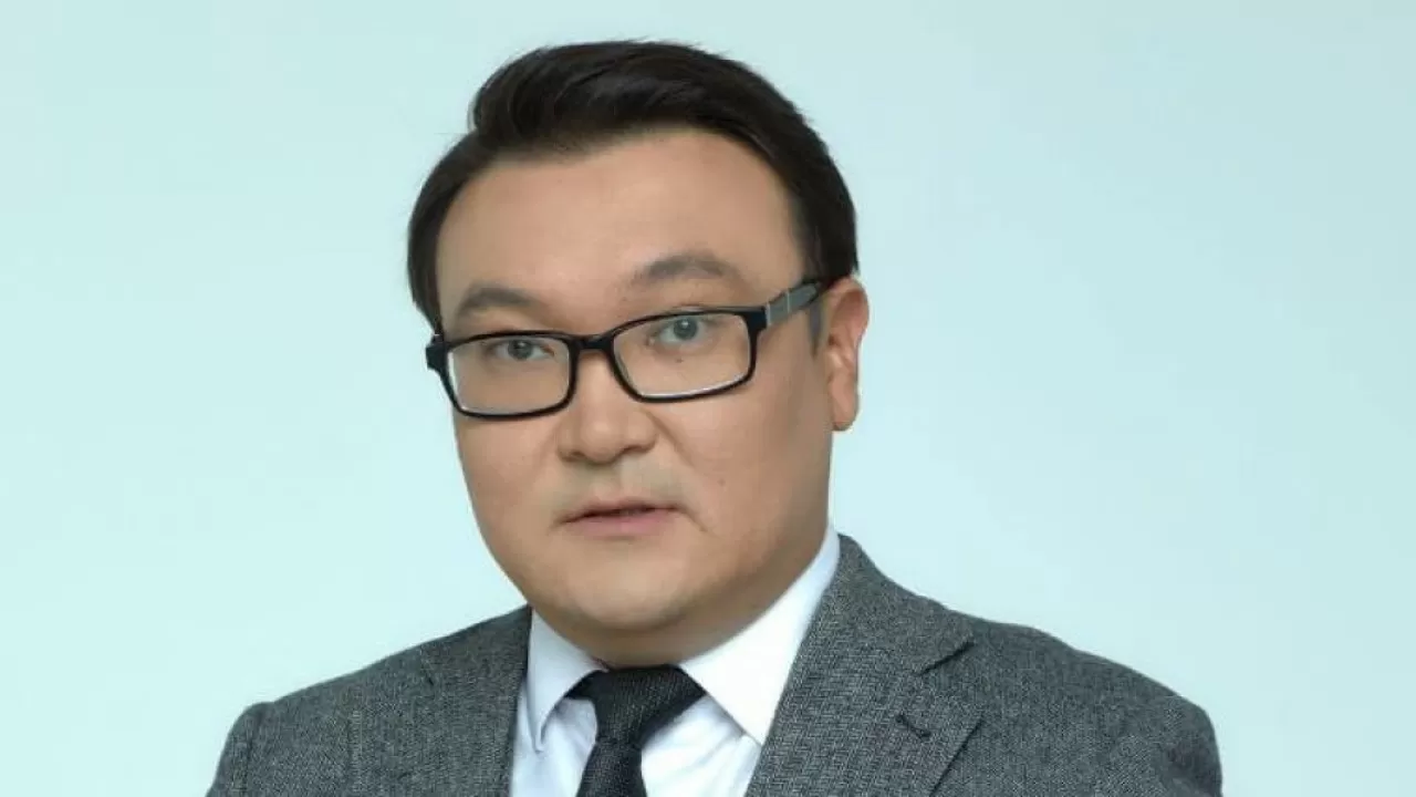 Танымал журналист Мақсат Толықбай министрге үндеу жасады