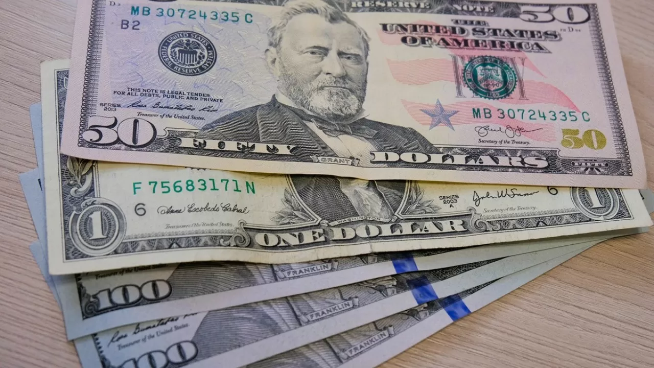 В США кредитная задолженность граждан выросла на 11,4 млрд долларов