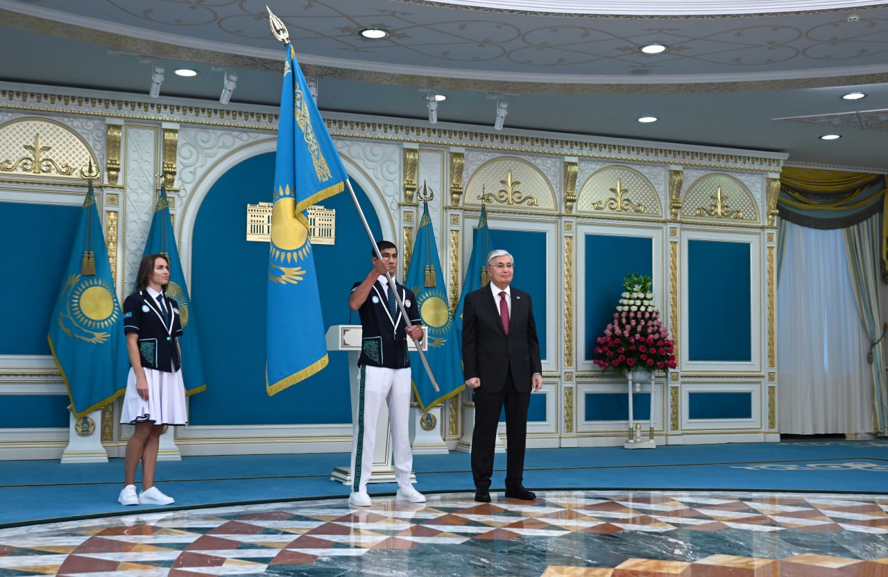 Көк туымыз желбіресе, ұлтымыздың рухы асқақтайды