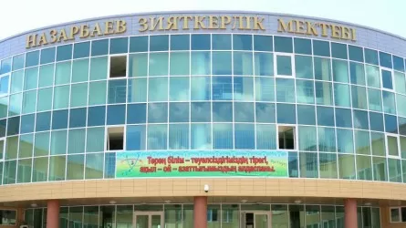 Назарбаев мектебінің түлектері ауыл мектебінің оқушысына NIS-те білім алу үшін грант тағайындайды