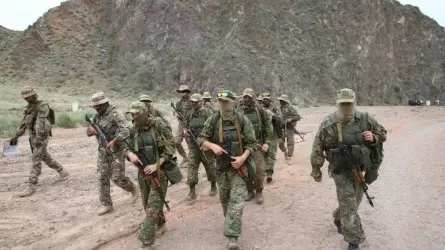Қазақстандық десантшылар беларусьтік әріптестерін тау жағдайында өмір сүру дағдыларына үйретуде