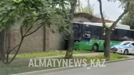 Алматыда тағы да автобус апаты болды