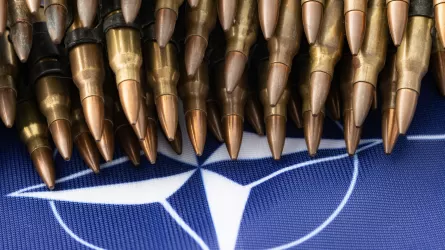 НАТО Қытайға не бізбен, не Ресеймен бол дегісі келетінін аңғартты