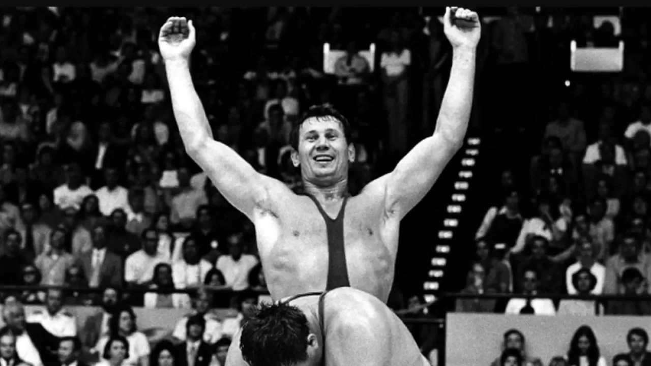 Еркін күрестен үш дүркін Олимпиада чемпионы өмірден өтті
