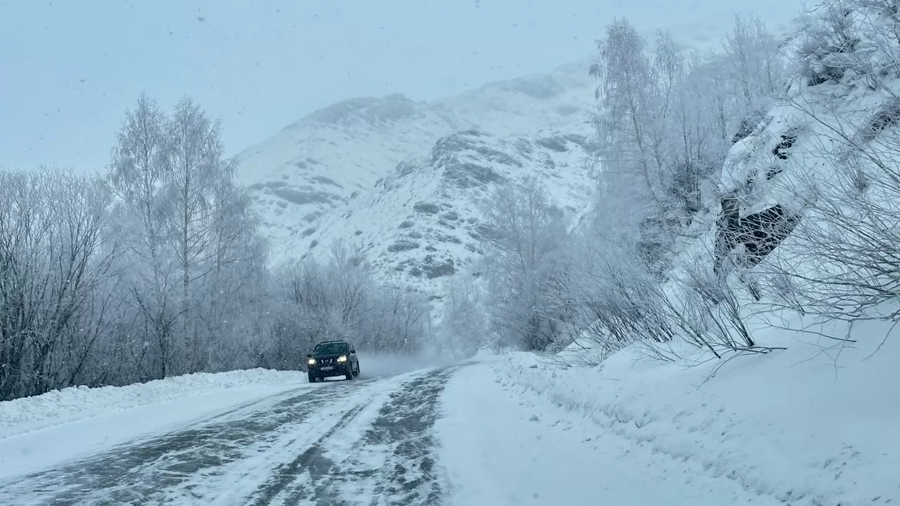 Жамбыл облысында күн райы бұзылып, жол жабылды