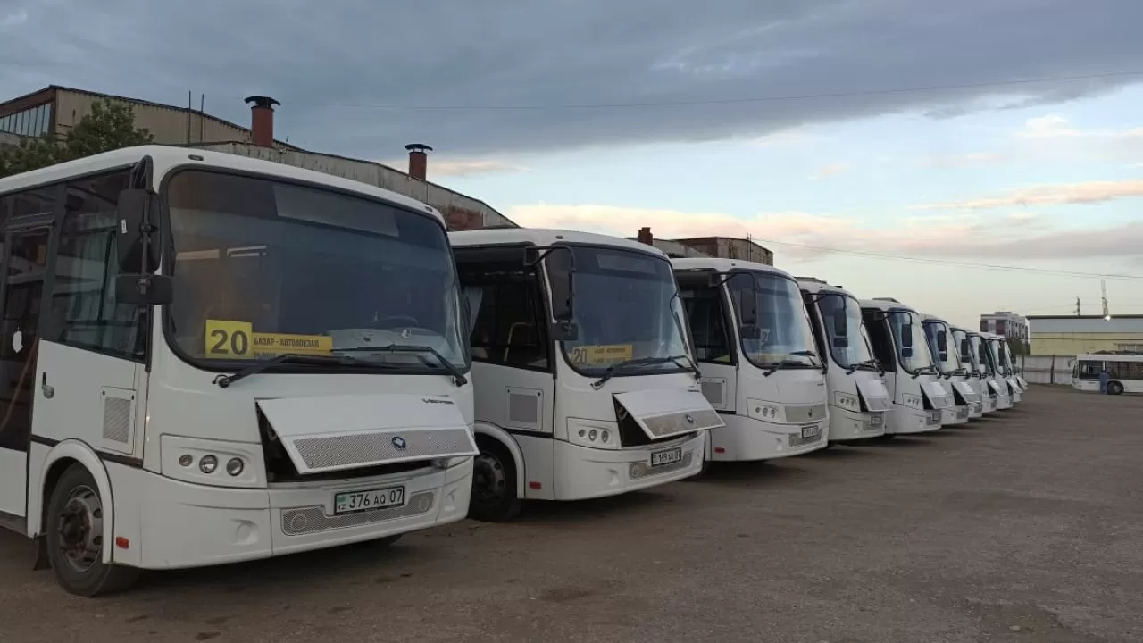 Оралда автобус жүргізушілері жаппай жұмысқа шықпай қойды