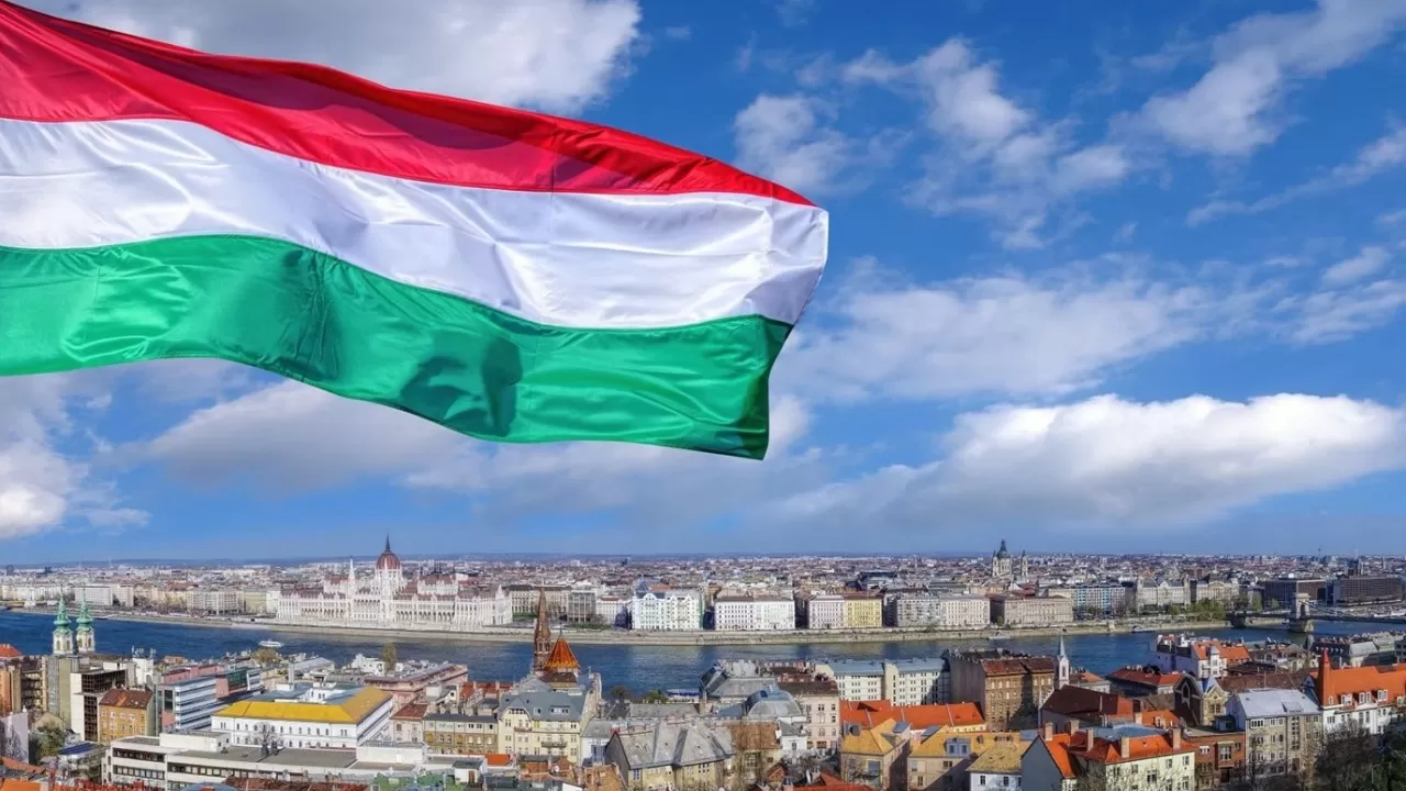 Венгрия пообещала наложить вето на продление санкций против России 