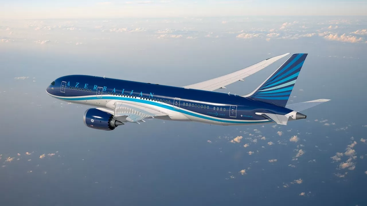 Azerbaijan Airlines сообщила об отмене рейса в еще один российский город 