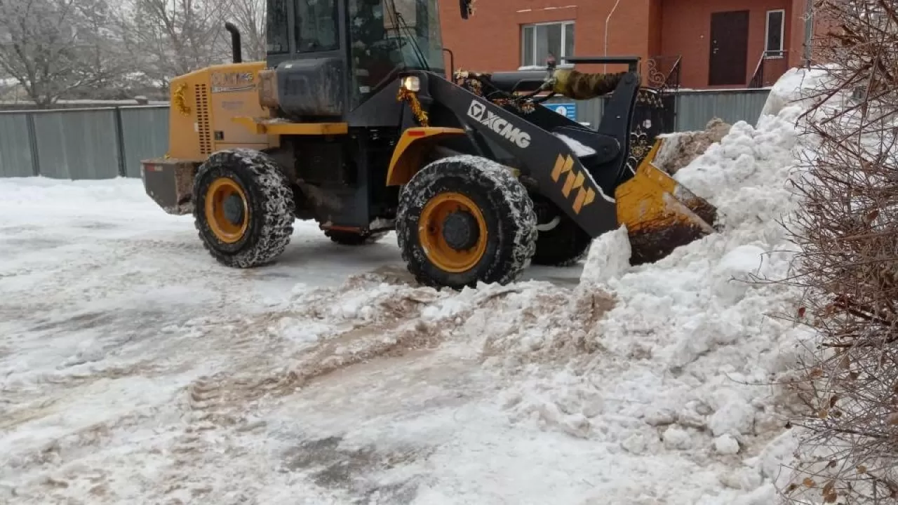 Астанадан қыс мезгілінің басынан бері 2,3 млн текше метрден астам қар шығарылды 