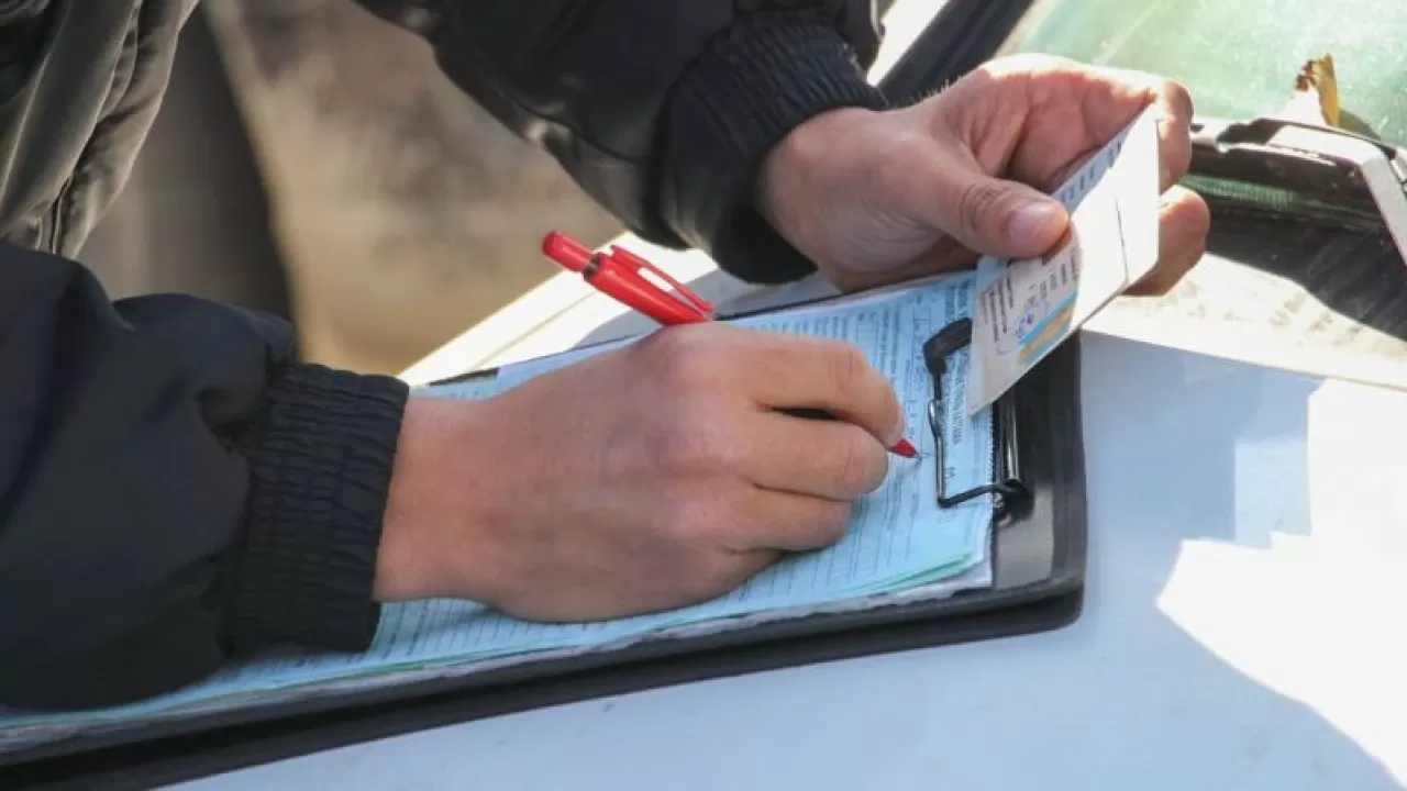 Батыс Қазақстанда 430 борышкер әкімшілік қамаққа алынды