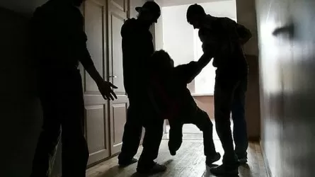 Жамбыл облысында 8-сынып оқушысын өлтірген үш оқушы сотталды