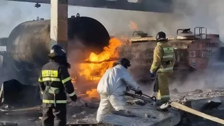 Жезқазған қаласының кіреберісіндегі жанармай құю станциясында өрт шығып, 3 арнайы көлік жанып кетті