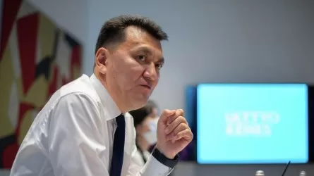 Ерлан Қарин: Ашық әрі мазмұнды сұхбат беру жаңа саяси дәстүрге айналып келеді