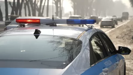 Батыс Қазақстанда полиция қызметкері көлігімен ер адамды қағып кетті