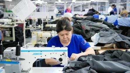 Елордада арнайы компанияда жұмысшы мамандардың киімі әзірленеді