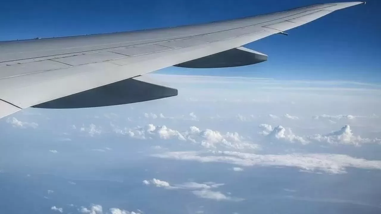 Пилоты авиакомпаний Qazaq Air хотят повышения окладов 