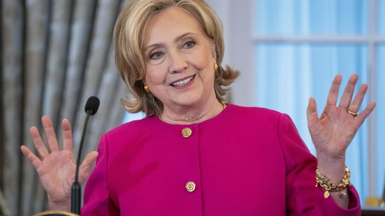 Клинтон обвинила Трампа в разрушении Белого дома