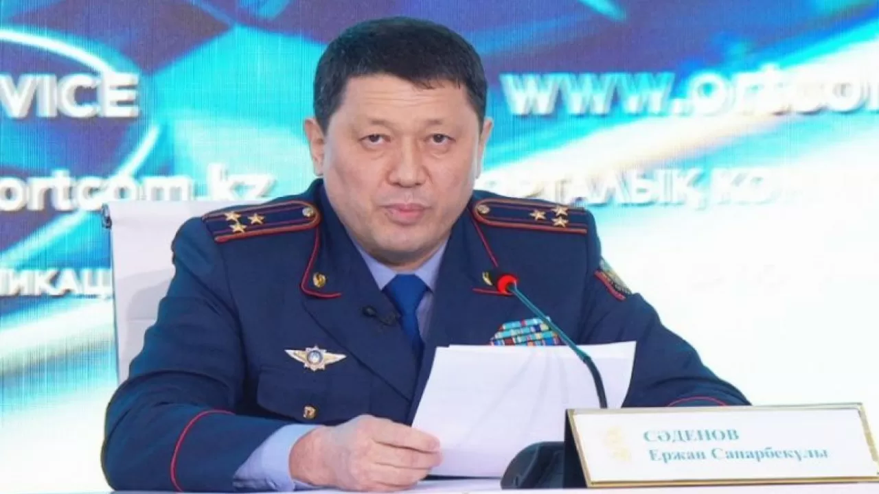 "Өздеріңіз де баратын шығарсыздар...": Ішкі істер министрі депутаттарға шүйлікті