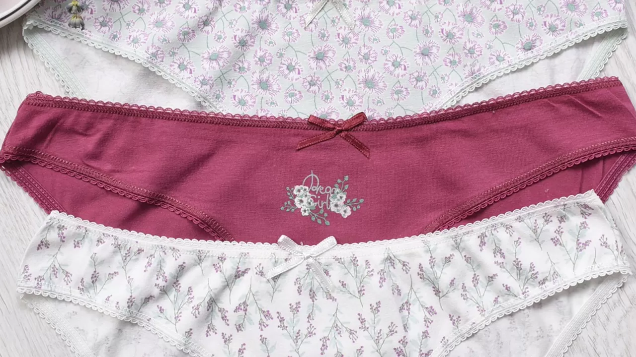 Трусы Казахстан массово вывозит за границу, а что еще? 