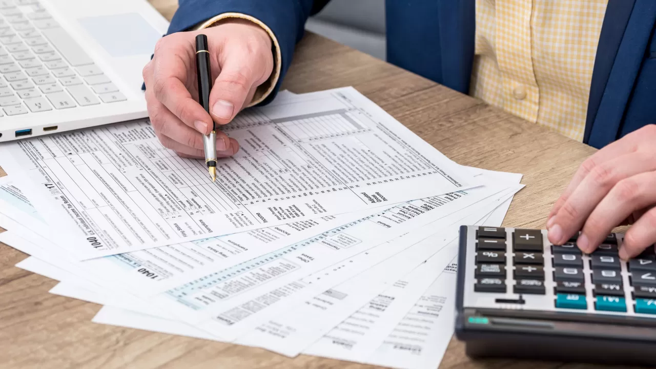 2026 жылдан бастап салық төлемеген шетелдік платформалар бұғатталуы мүмкін