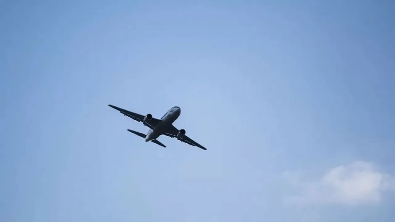 Самолеты не смогли приземлиться в аэропорту из-за ночного землетрясения 