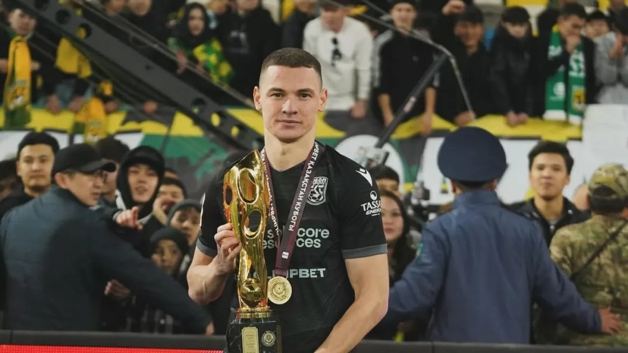 Қазақстандық футболшы Шотландия чемпионатының көшбасшы клубымен келісімшартқа отырды