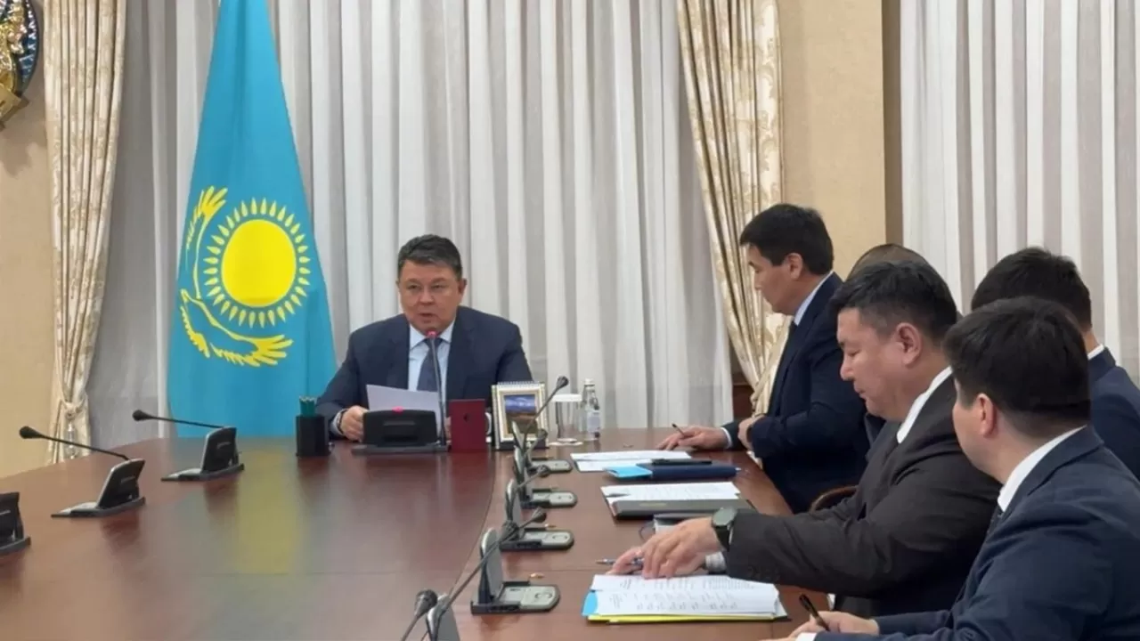 Ақтөбедегі жол апаты: Қанат Бозымбаев Үкіметтік комиссияға тапсырма берді