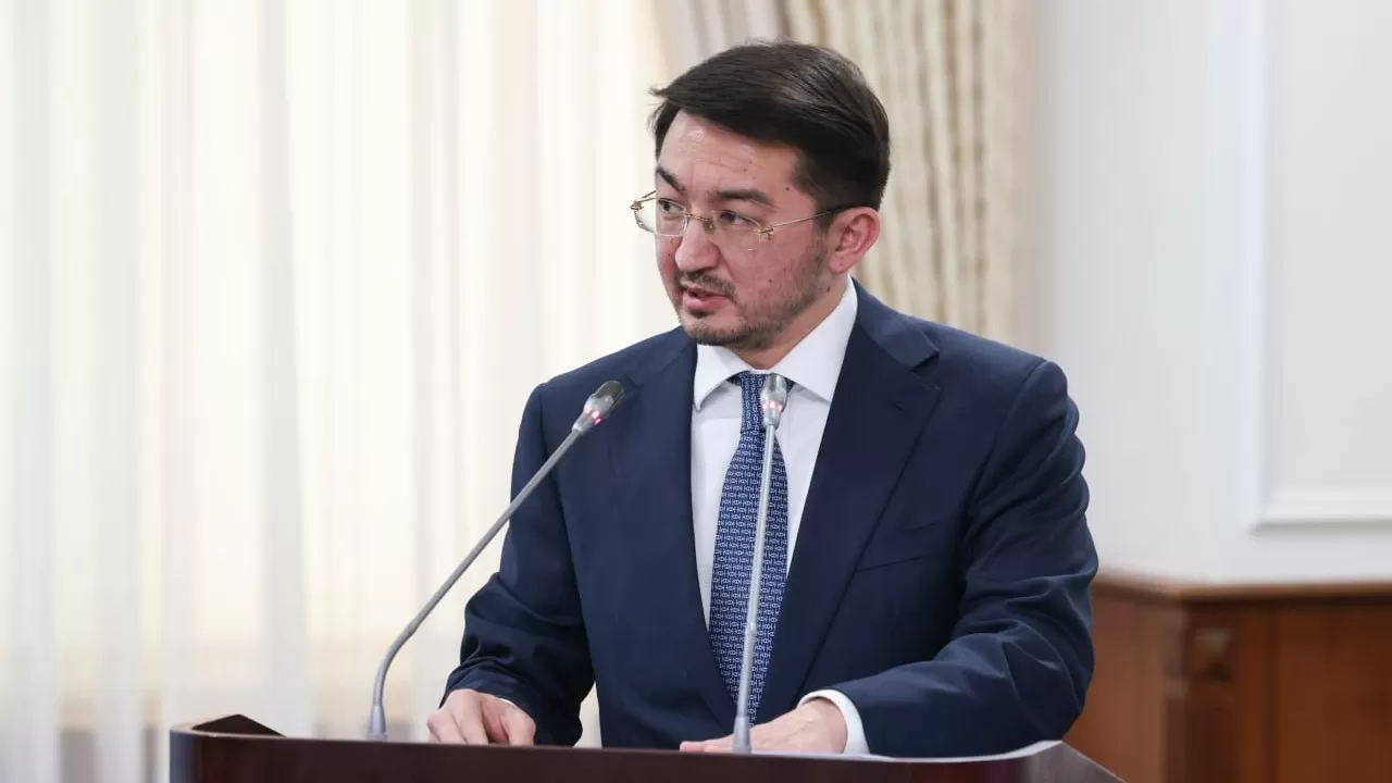 Министр аз қоныстанған ауылдар интернетке қалай қосылатынын айтты 