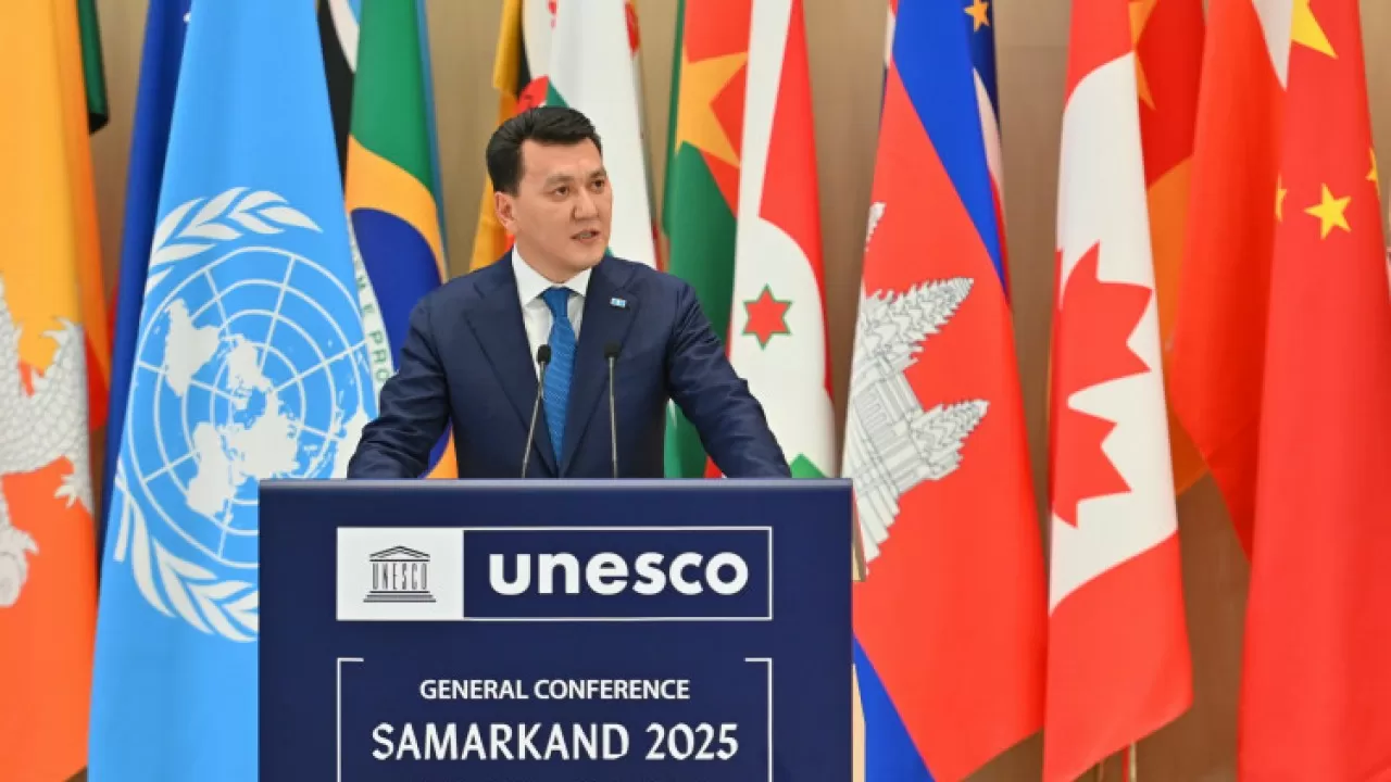 Ерлан Қарин ЮНЕСКО-ның Бас конференциясында Президенттің жаңа бастамалары туралы айтты