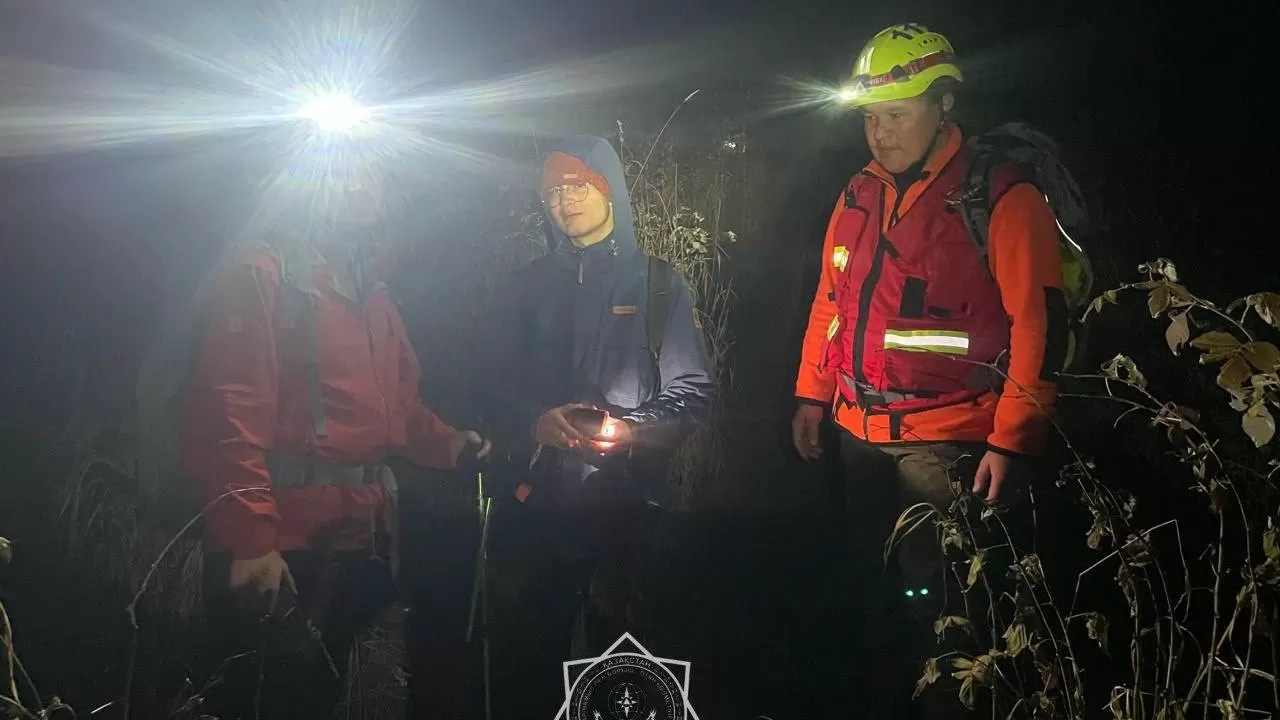  Подросток застрял в алматинских горах на 4-тысячной высоте