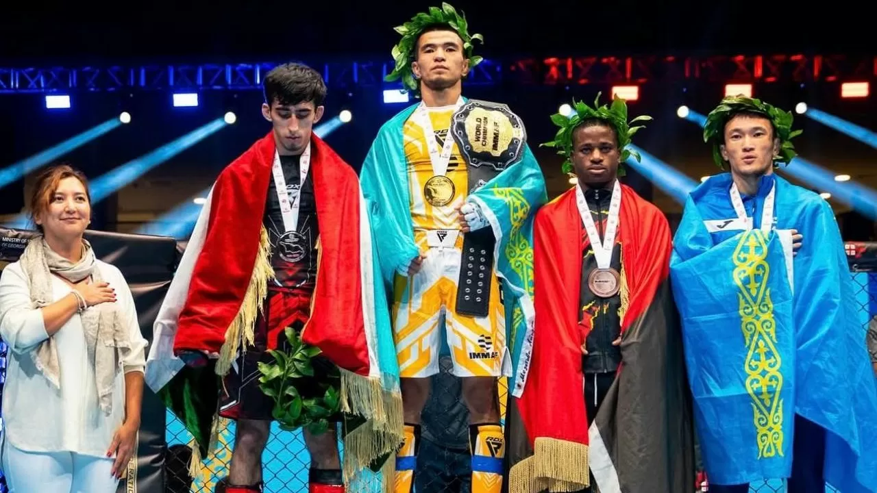 Второе место заняли казахстанские бойцы в общекомандном зачете Чемпионата мира по ММА