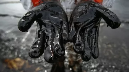 Цены на нефть прервали трехдневную серию падения