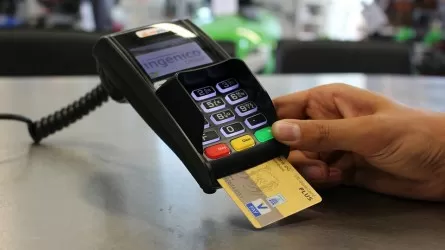 Американцы тонут в долгах по кредиткам 