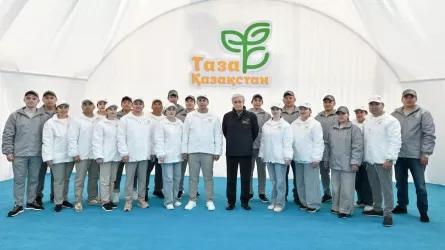 Мемлекет басшысы қоғамдық жұмысқа атсалысып жүрген жастарға алғыс айтты