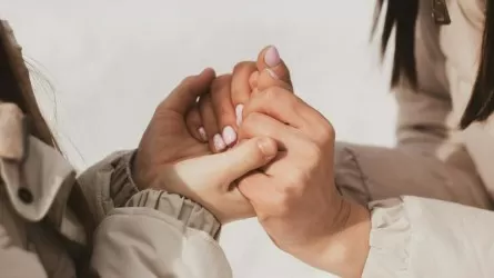 «Өкінішті жағдай»: Оқу-ағарту министрі Ақтөбеде босанған оқушы туралы айтты