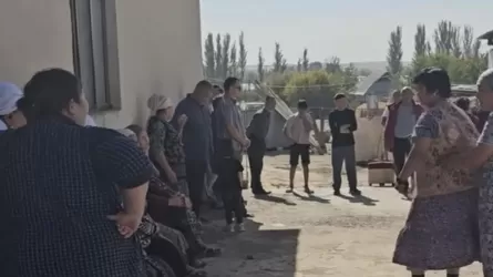 Ел естімеген сұмдық: Түркістан облысында 15 жастағы қыз 71-дегі туысынан бала тапты